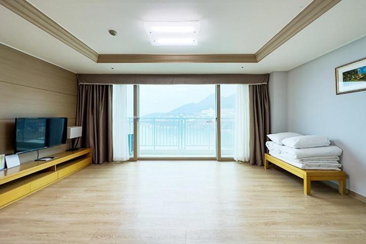 Mohang Haenaru Family Hotel Пуан Номер фото